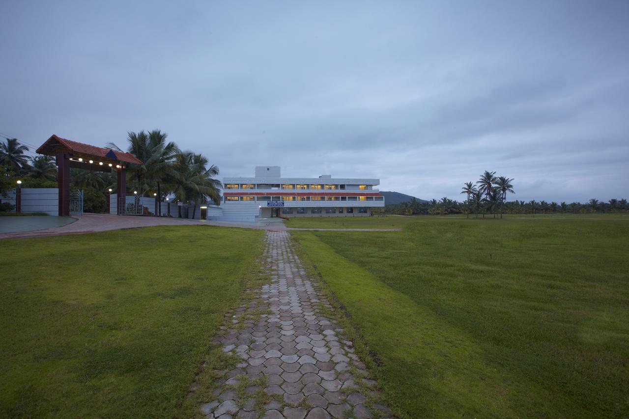 Rns Golf Resort & Nature Cure Centre Māvalli Exterior foto